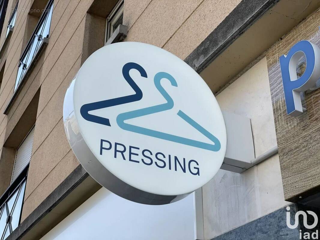 Photo 1 - Commerce à LA ROCHELLE