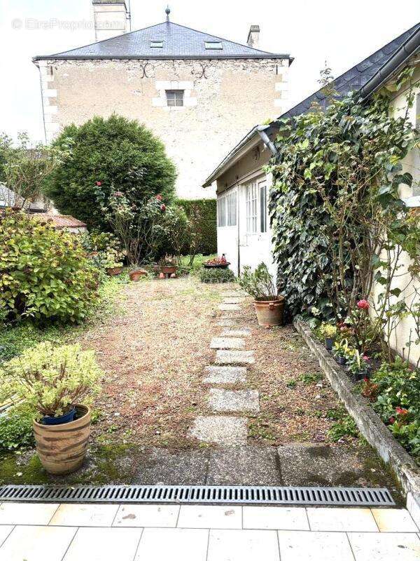 Maison à REIGNAC-SUR-INDRE