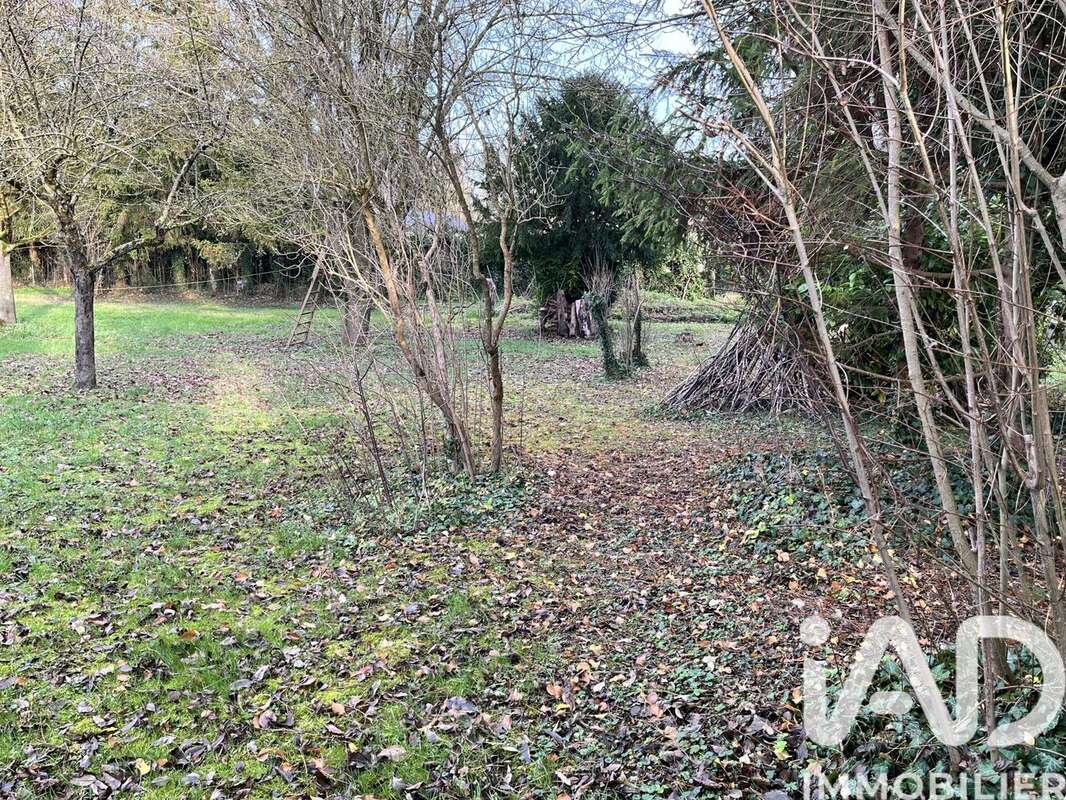 Photo 2 - Terrain à MONTSUZAIN