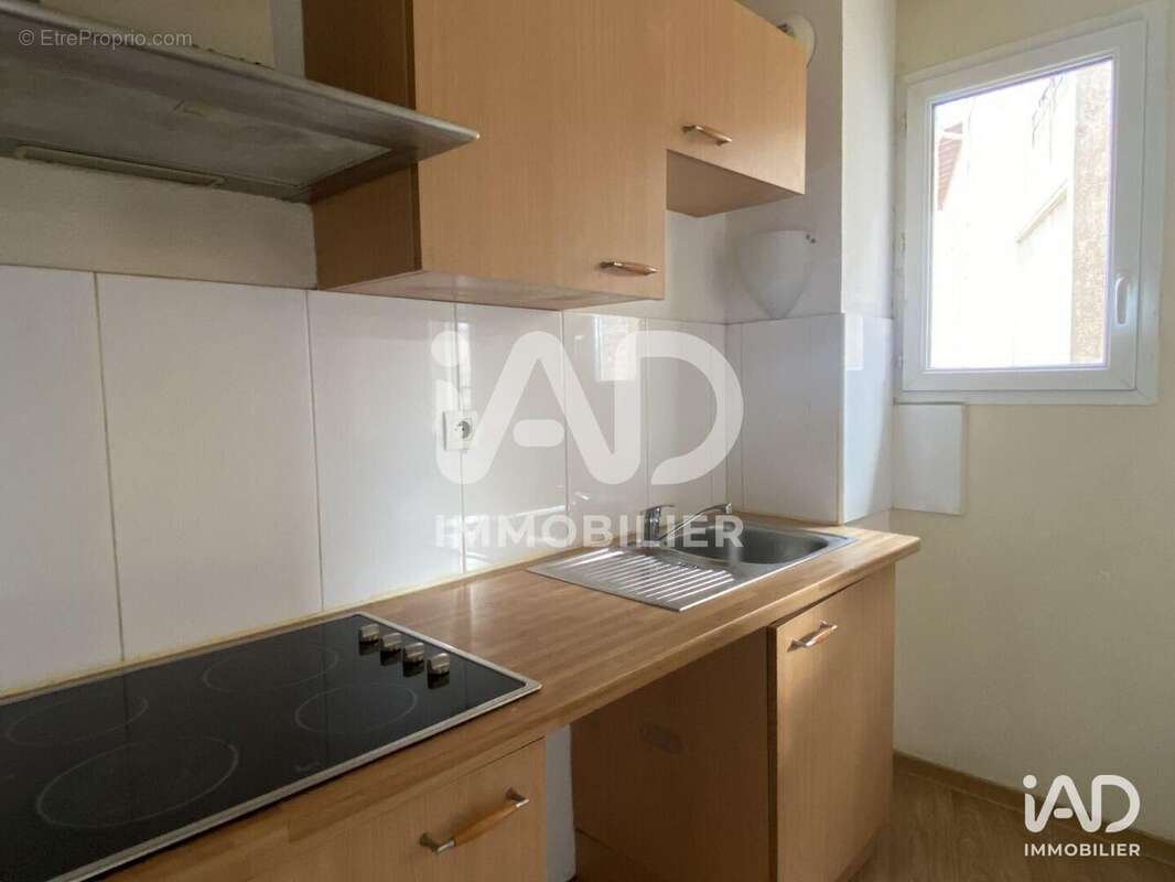 Photo 4 - Commerce à CASTELGINEST