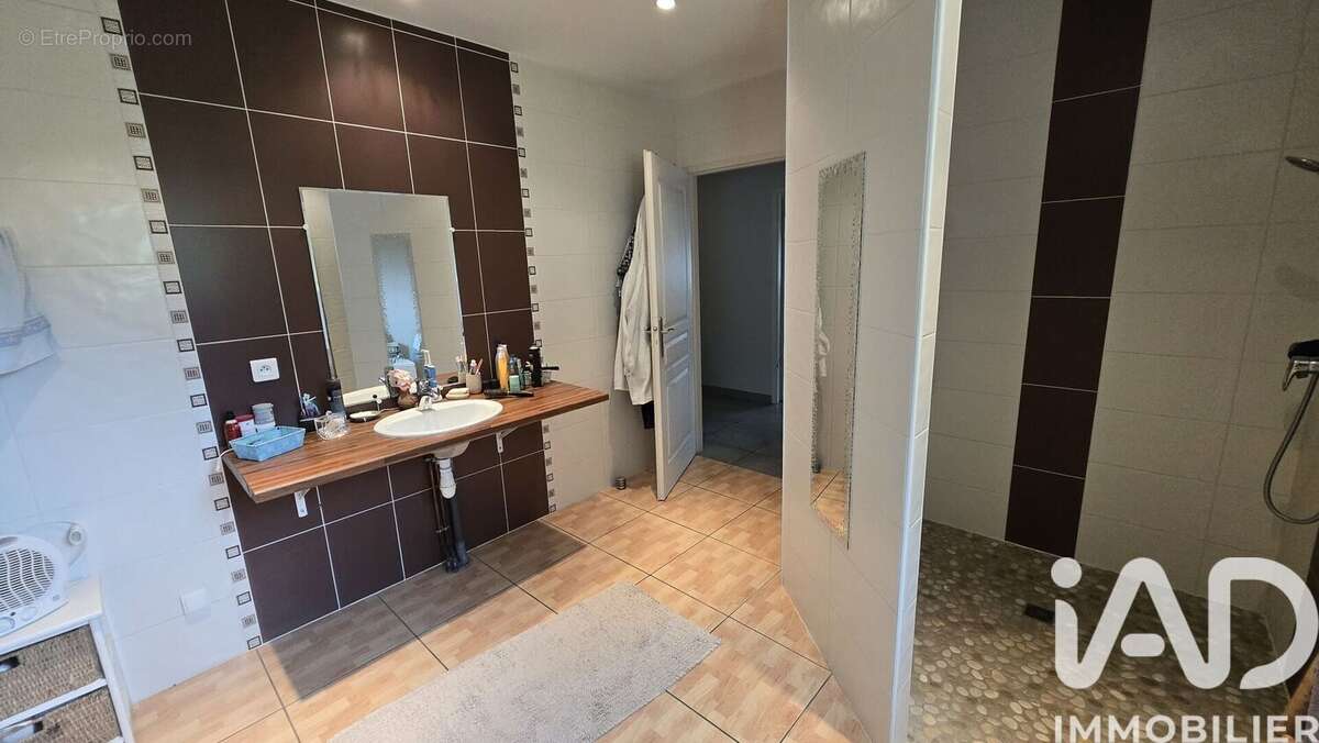 Maison 149 m² à Ledeuix  - photo 9