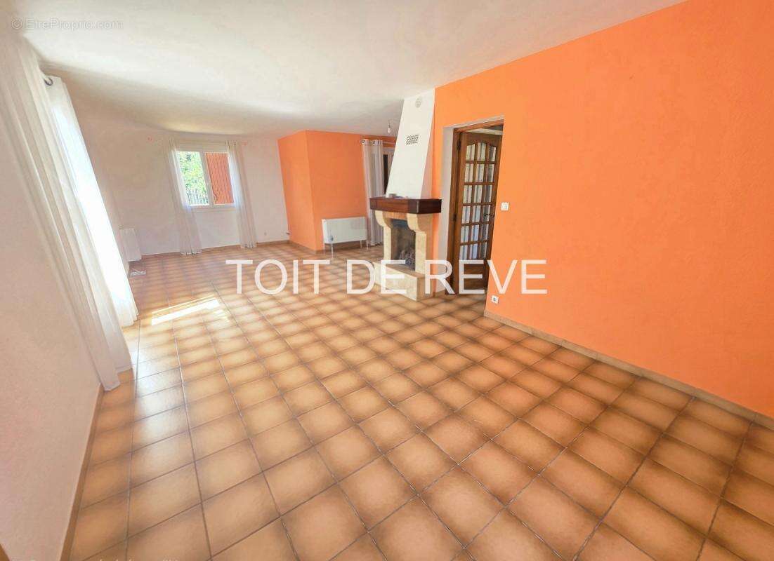 TEYRAN : Maison T5 de 135m² habitable sur une parcelle de 900m² - photo 7