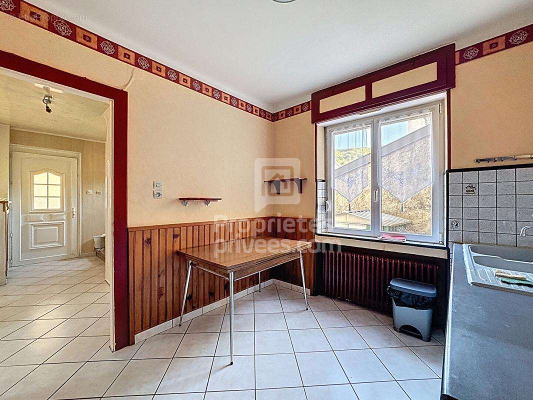 Maison à CHATEL-SAINT-GERMAIN