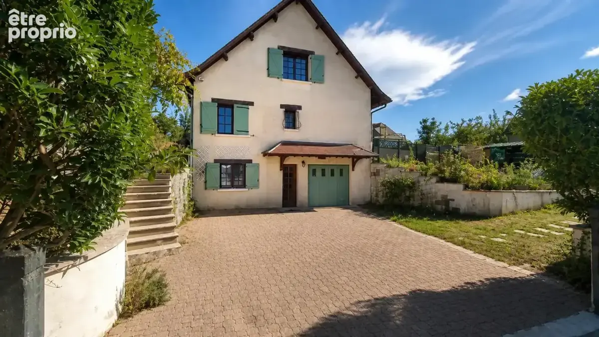 Maison à AVALLON