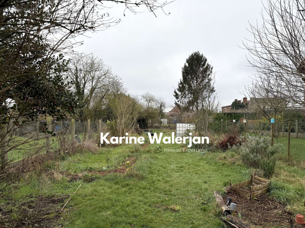 Maison à COURRIERES