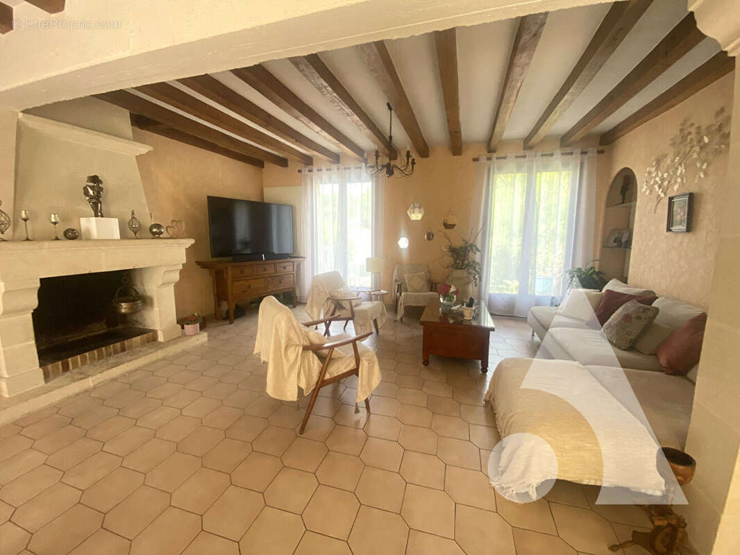 Maison en pierres dans la valle de l'automne / 6 chambres / sous sol total - photo 5