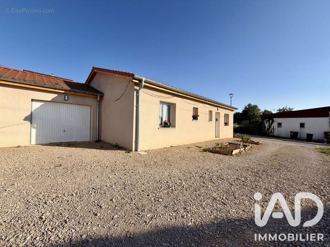 Photo 2 - Maison à EMAGNY