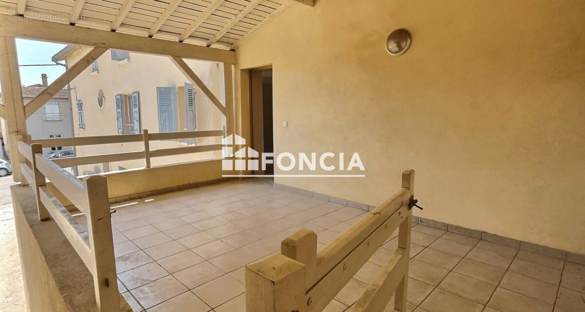 Appartement à CRAPONNE