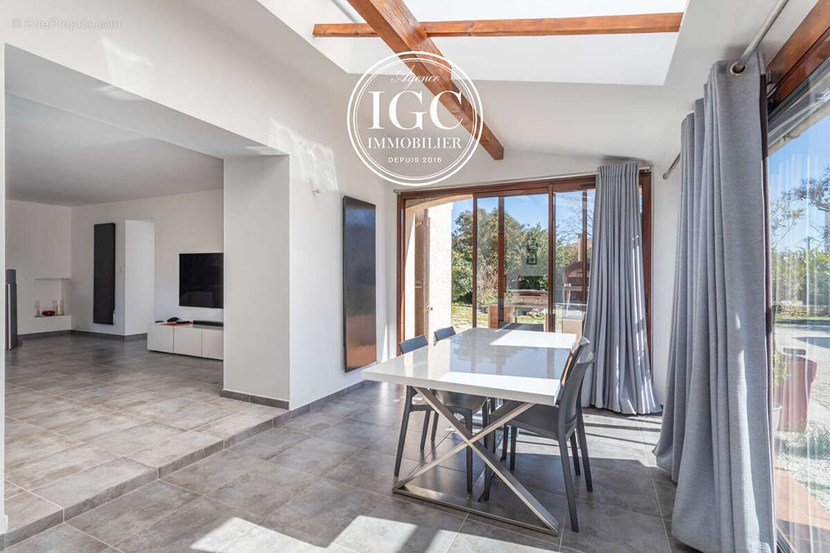 Maison Martigues 3 pièce(s) 84 m2 sur 309 m² de terrain - photo 3