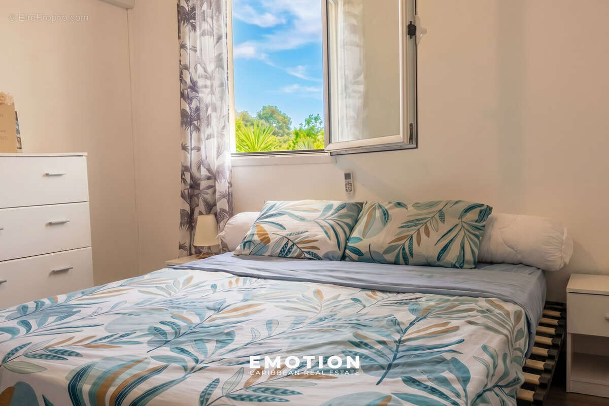 Maison à BAIE-MAHAULT