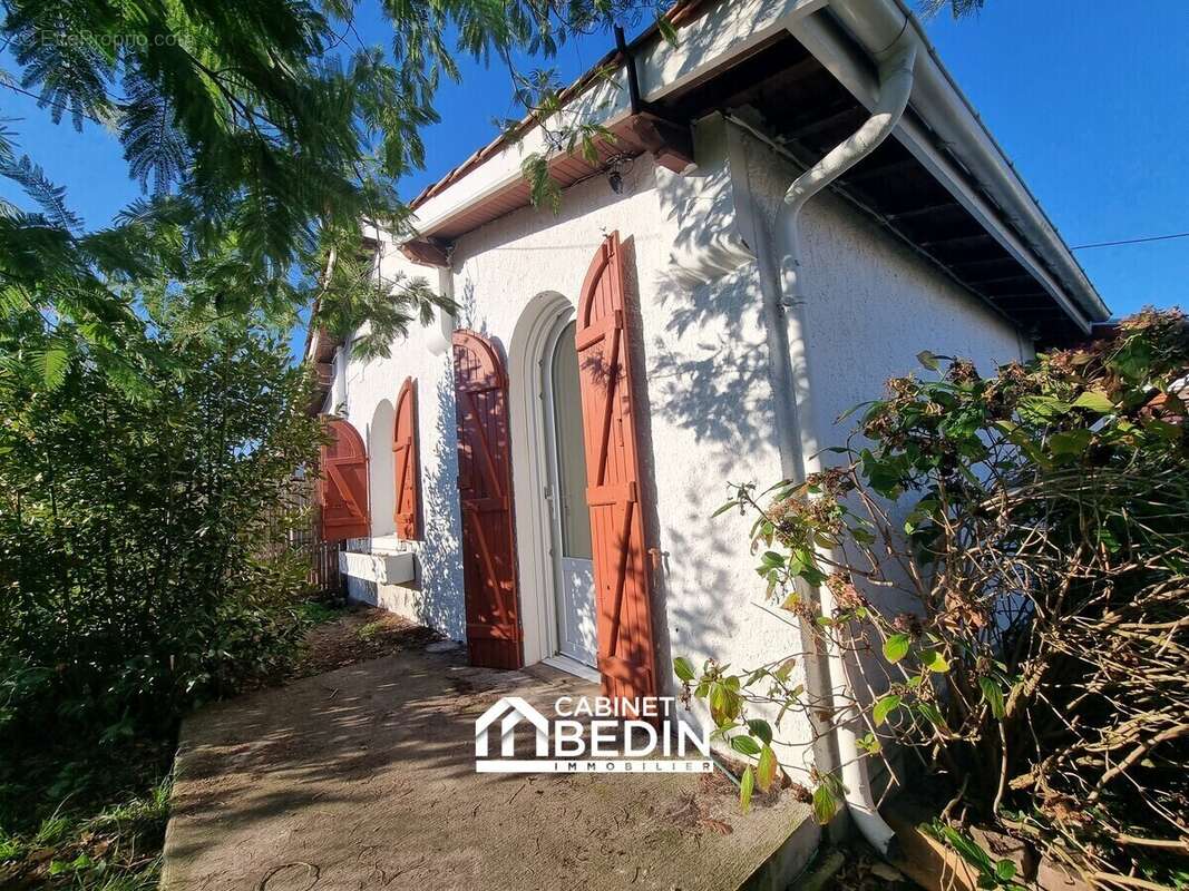Maison à ARES
