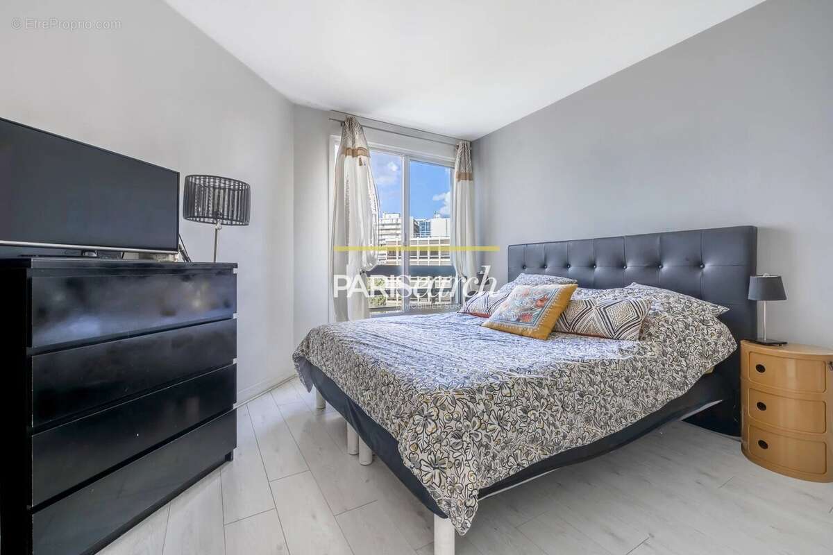 Appartement à LEVALLOIS-PERRET