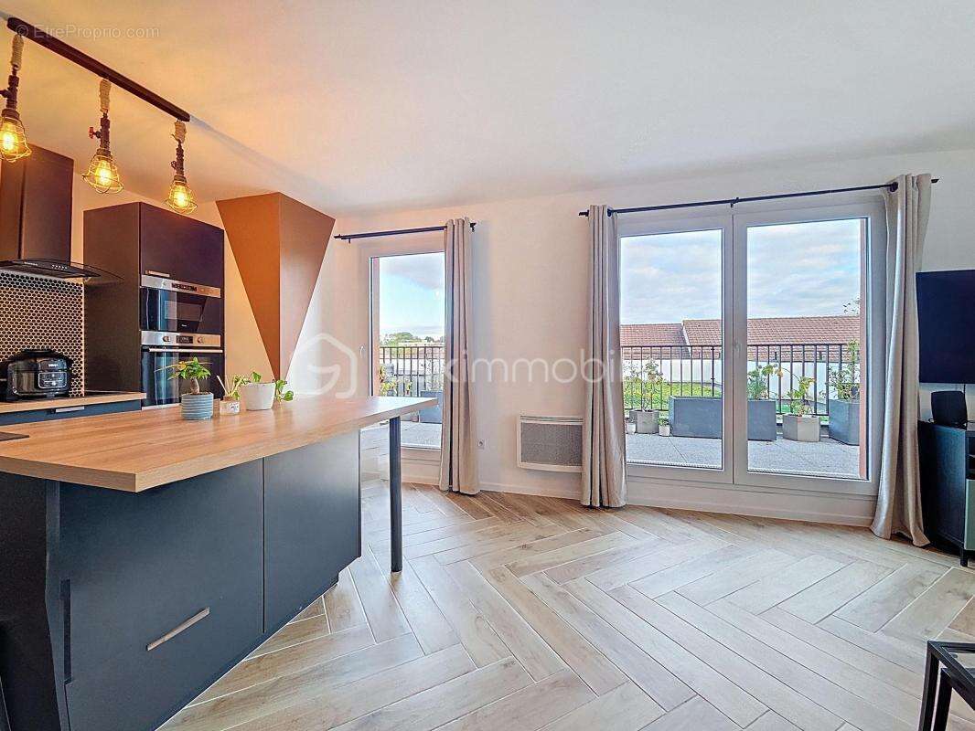 Appartement à ROISSY-EN-BRIE