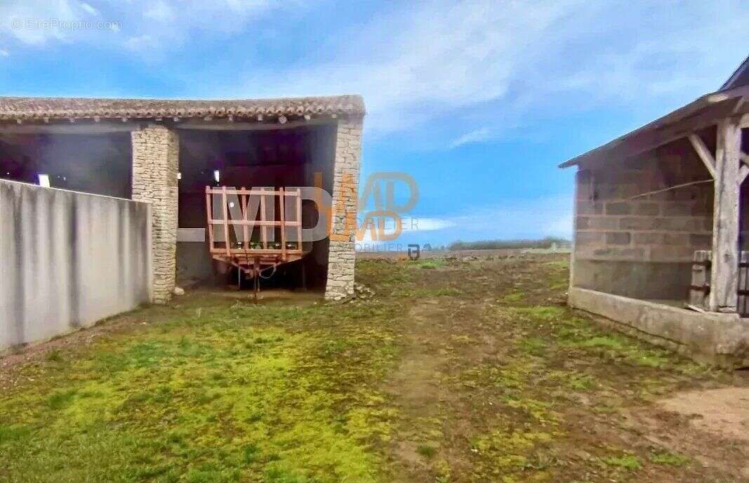 Maison à MONCONTOUR