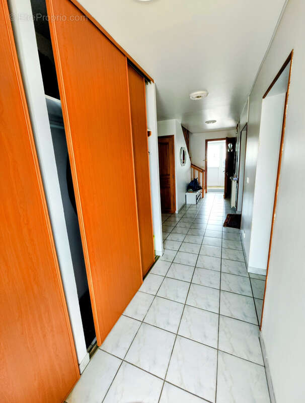 Maison à LE MEE-SUR-SEINE