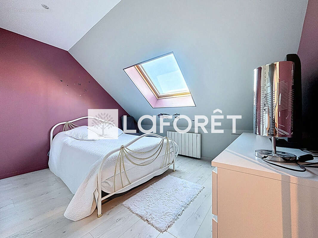 Maison à SAINT-FARGEAU-PONTHIERRY