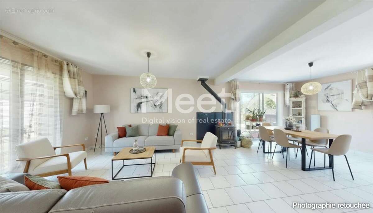 Maison à ESCAMPS