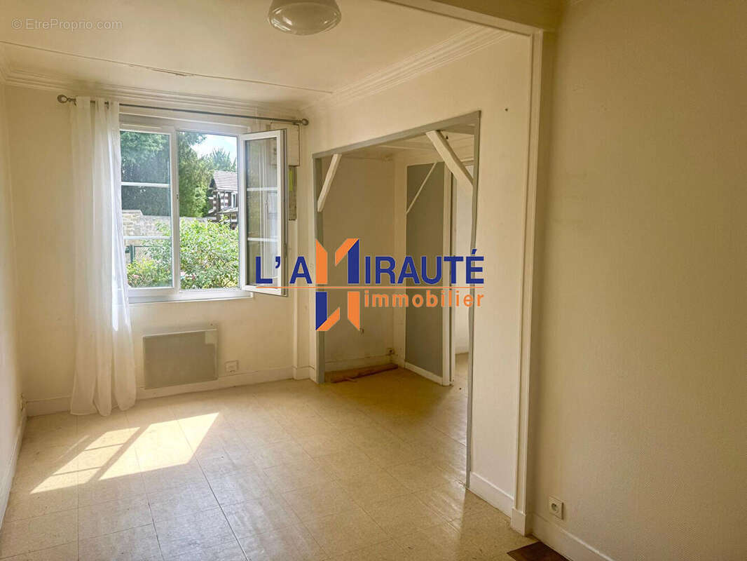 Maison Le Mesnil-le-Roi 3 pièce(s) 57 m2 - photo 2