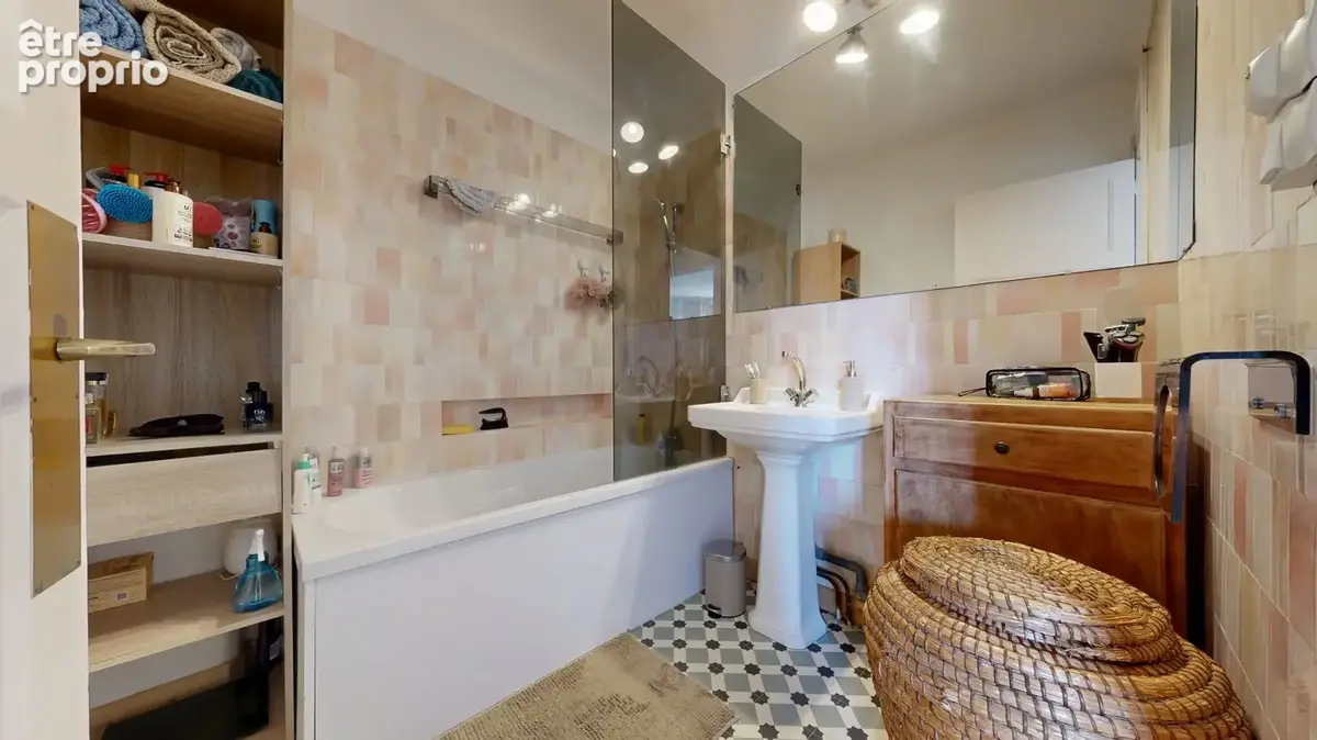 Appartement 3 pièces 69 m² à vendre à Villeurbanne (69100) - photo 8