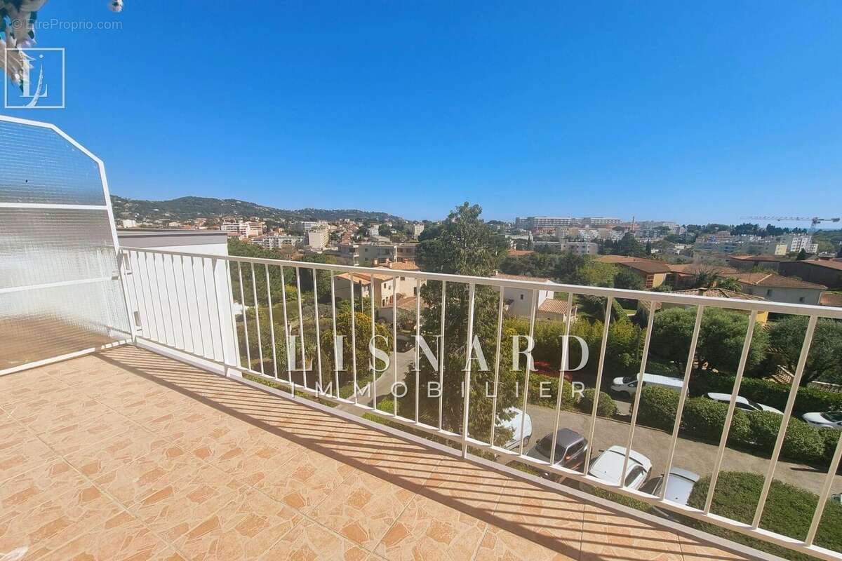 Appartement à LE CANNET