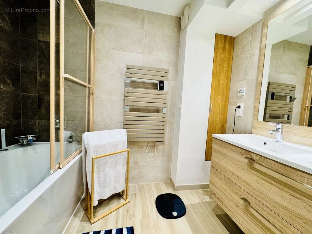 Appartement à ROQUEBRUNE-CAP-MARTIN