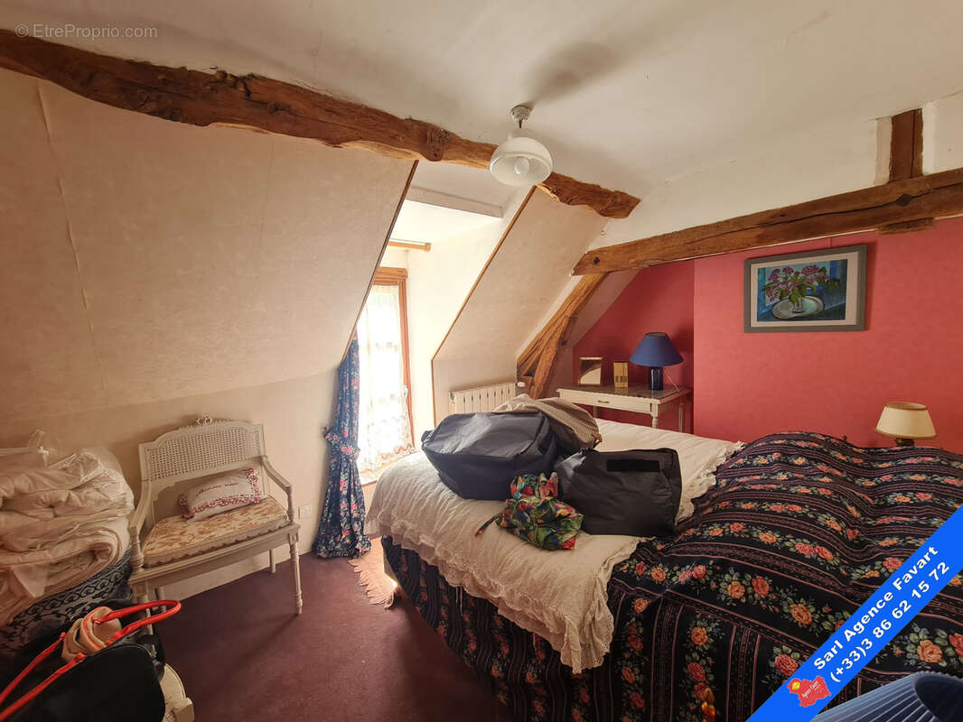 Maison à LA FERTE-LOUPIERE