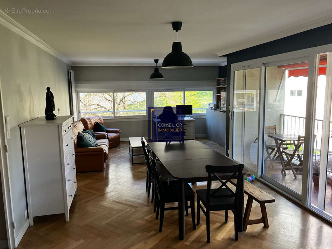 Appartement à OULLINS