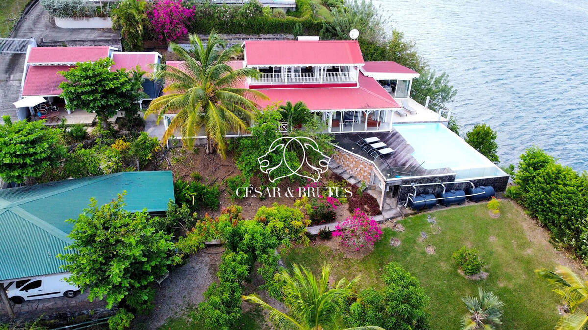 Maison à LES TROIS-ILETS