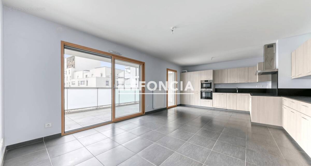 Appartement à LYON-8E