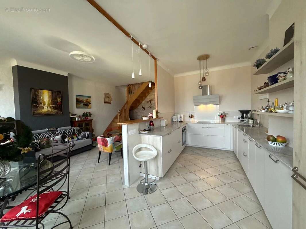 Appartement à ANSE