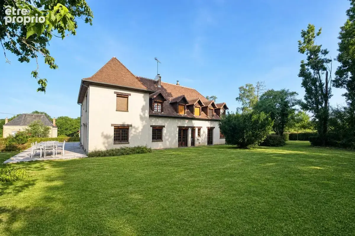 Maison de 12 pièces de 362 m² située à Vald’Yerre - photo 2