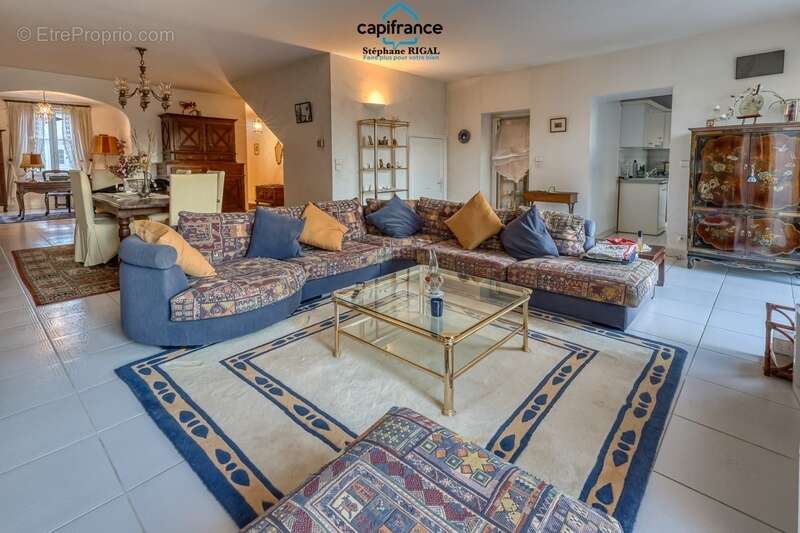 Maison à vendre 6 pièces  de 165m2 habitables sur terrain de 770m2 avec piscine et garage - photo 20