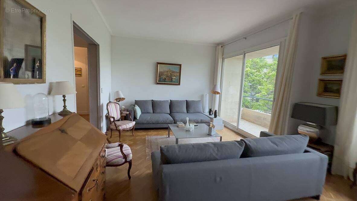 Appartement à MARSEILLE-8E