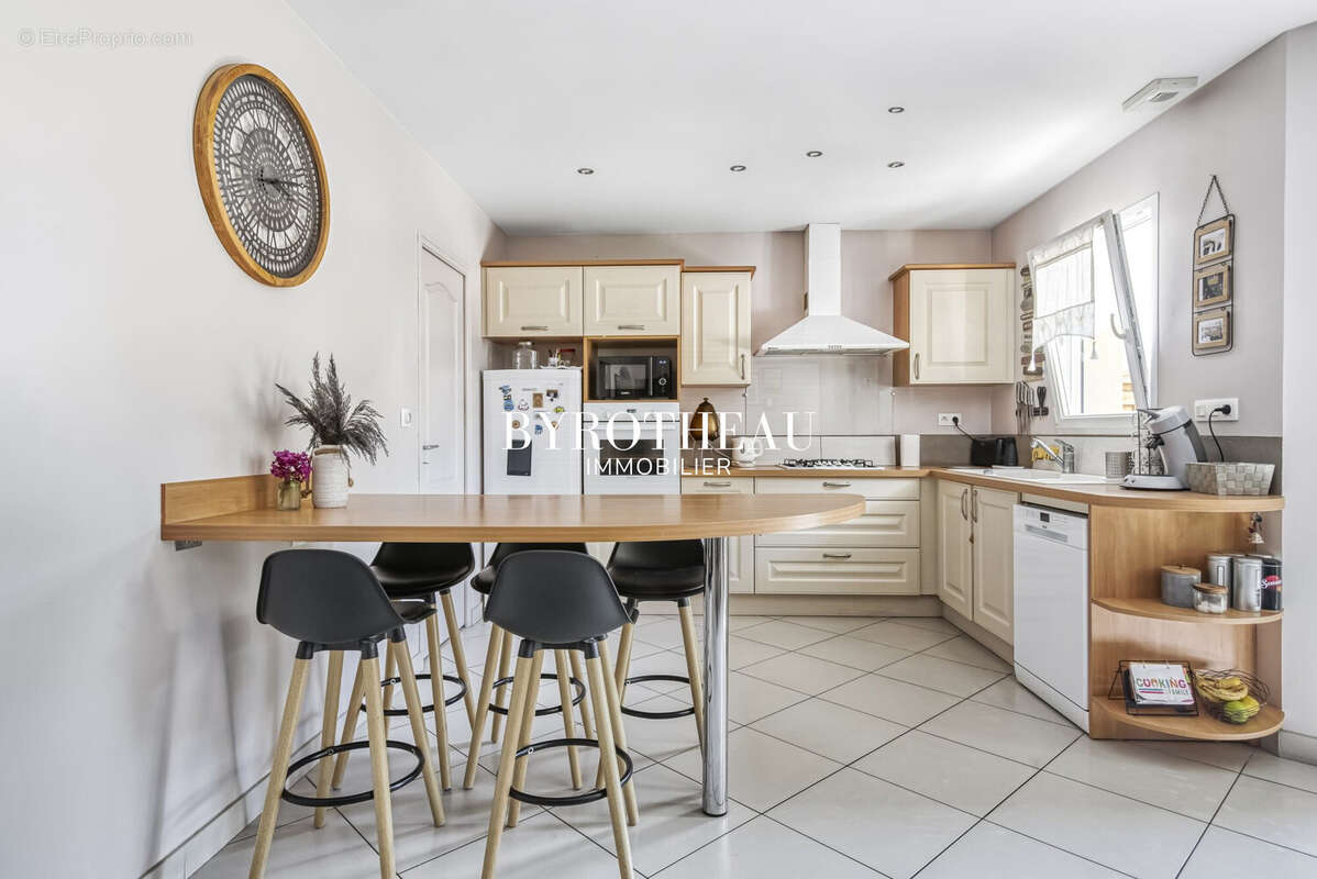 Maison 146 m² à Sceaux-D'anjou  - photo 3
