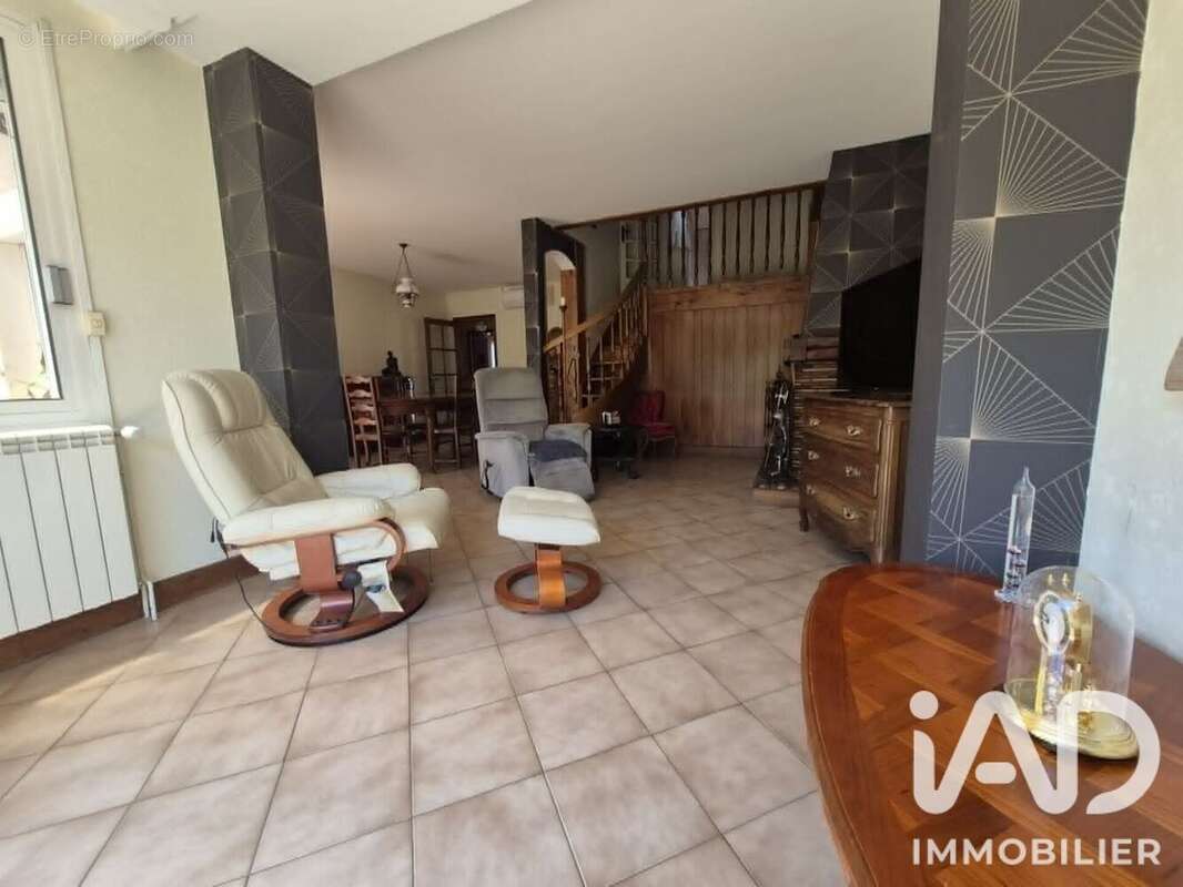 Maison 93 m² à Aussillon  - photo 6