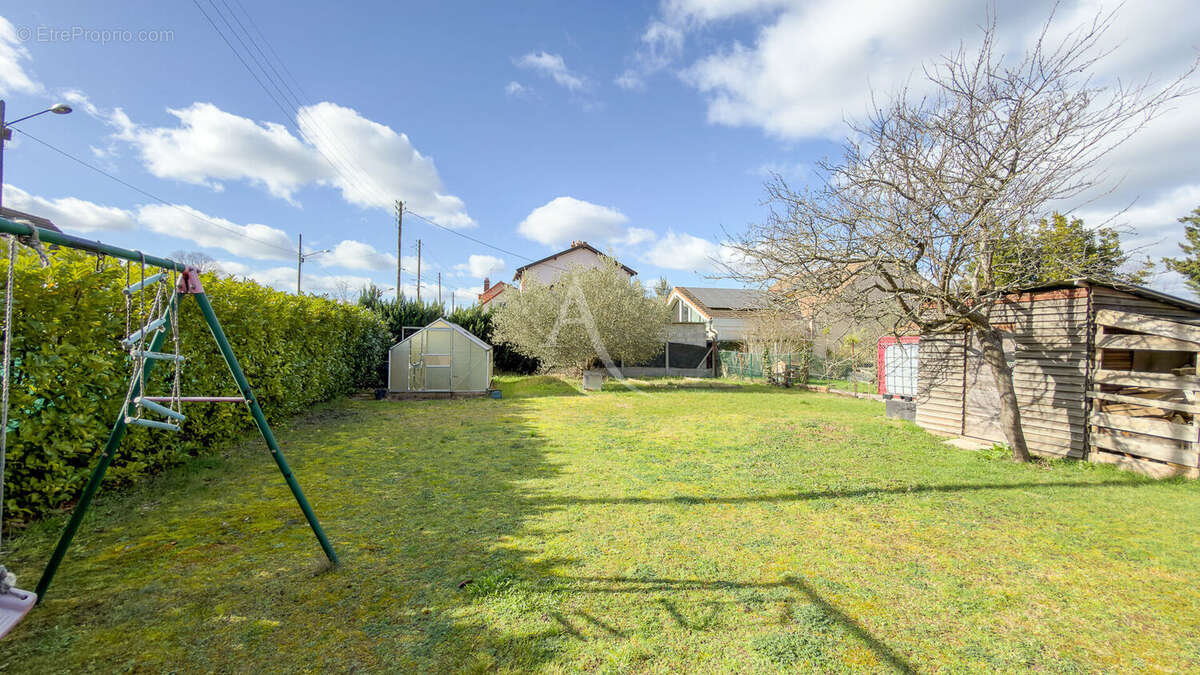Maison à VIGNEUX-SUR-SEINE