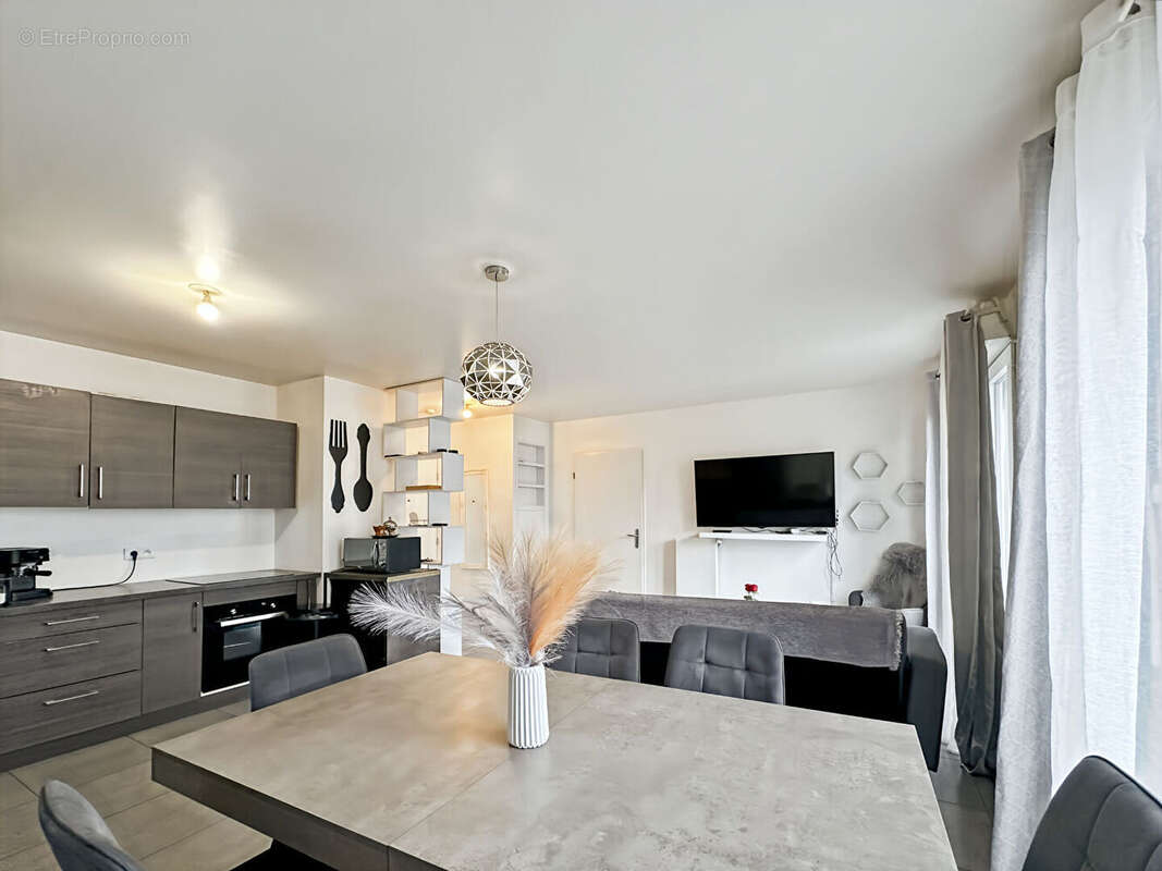 Appartement à ROSNY-SOUS-BOIS