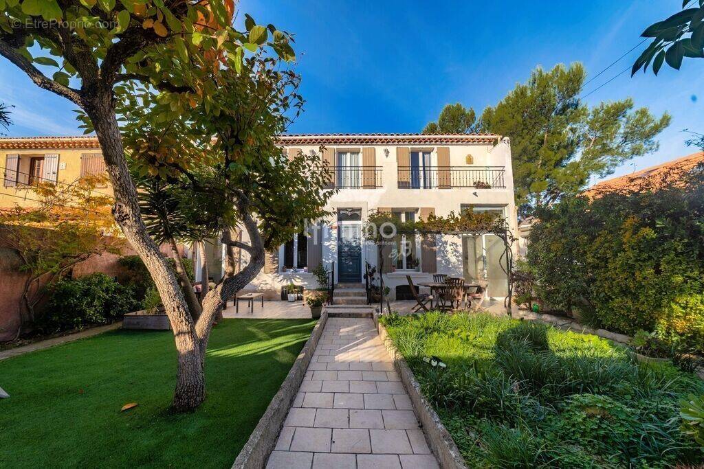 Maison à MARSEILLE-9E