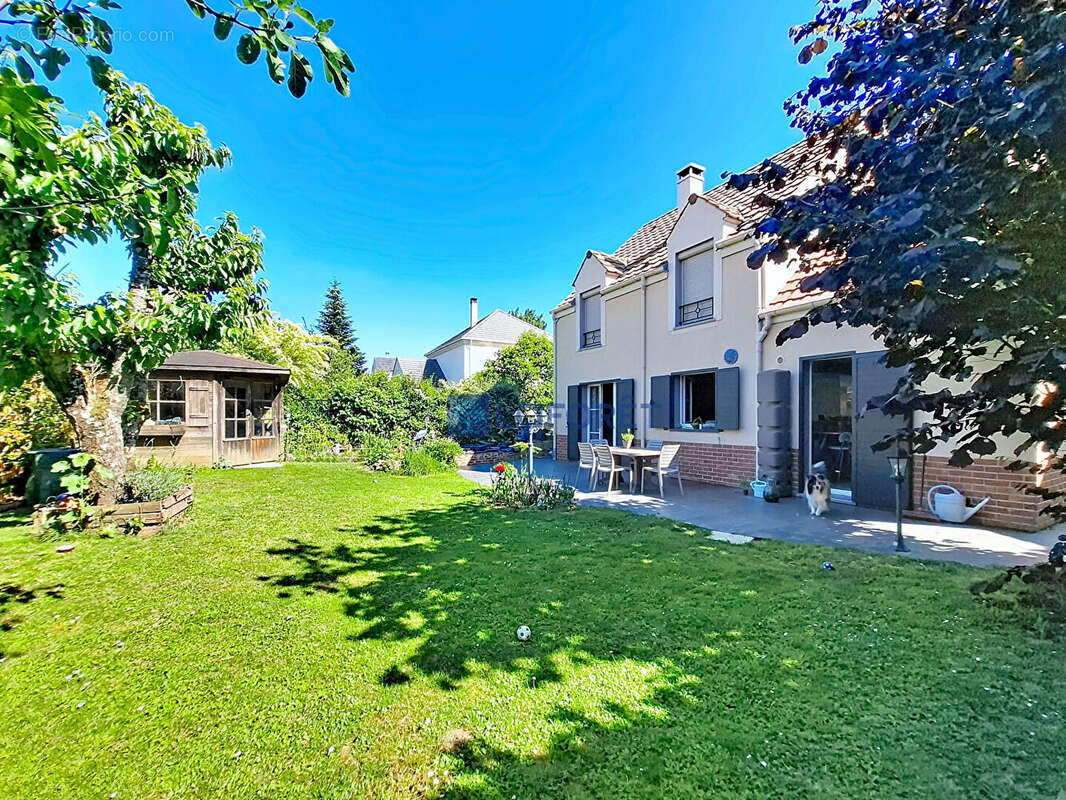 Maison à BAILLY-ROMAINVILLIERS