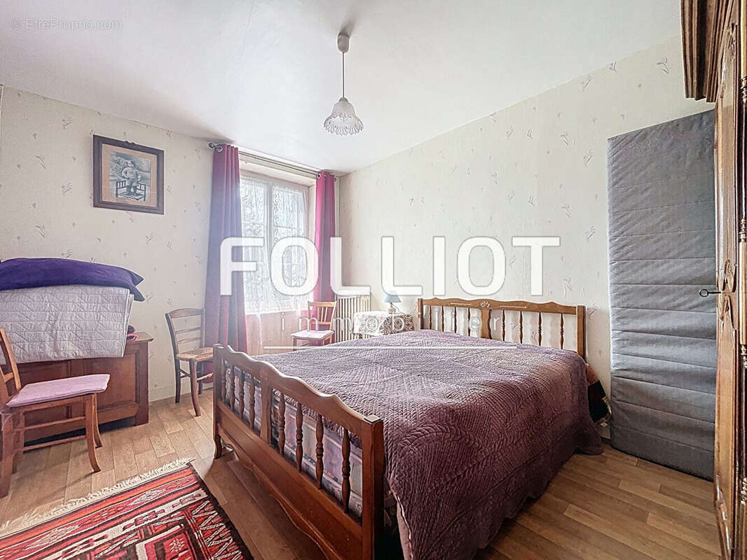 Maison à MONTAIGU-LES-BOIS