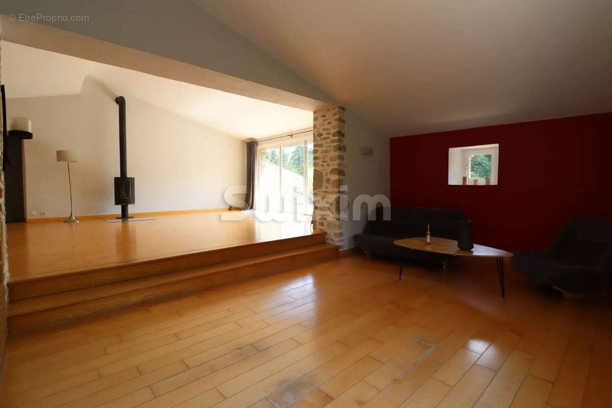 Maison à PONT-DE-BARRET