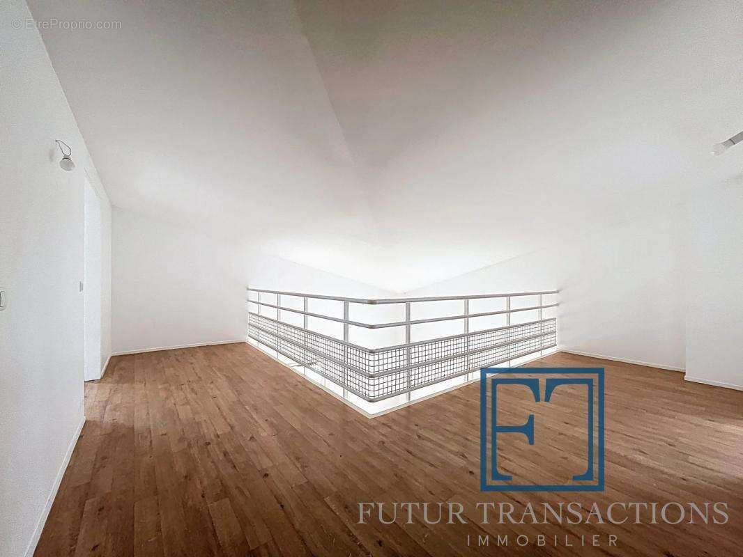 Appartement à VOISINS-LE-BRETONNEUX