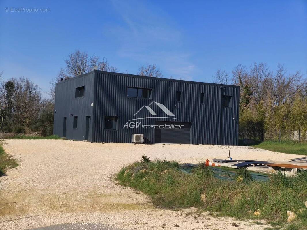 Maison à VEZENOBRES