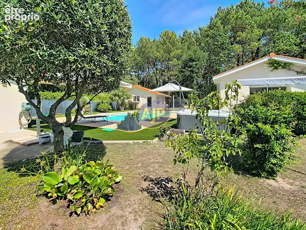 GRAYAN ET L'HÔPITAL proche SOULAC SUR MER : Propriété d'exception avec piscine et dépendance ? À 5 min des plages - photo 3
