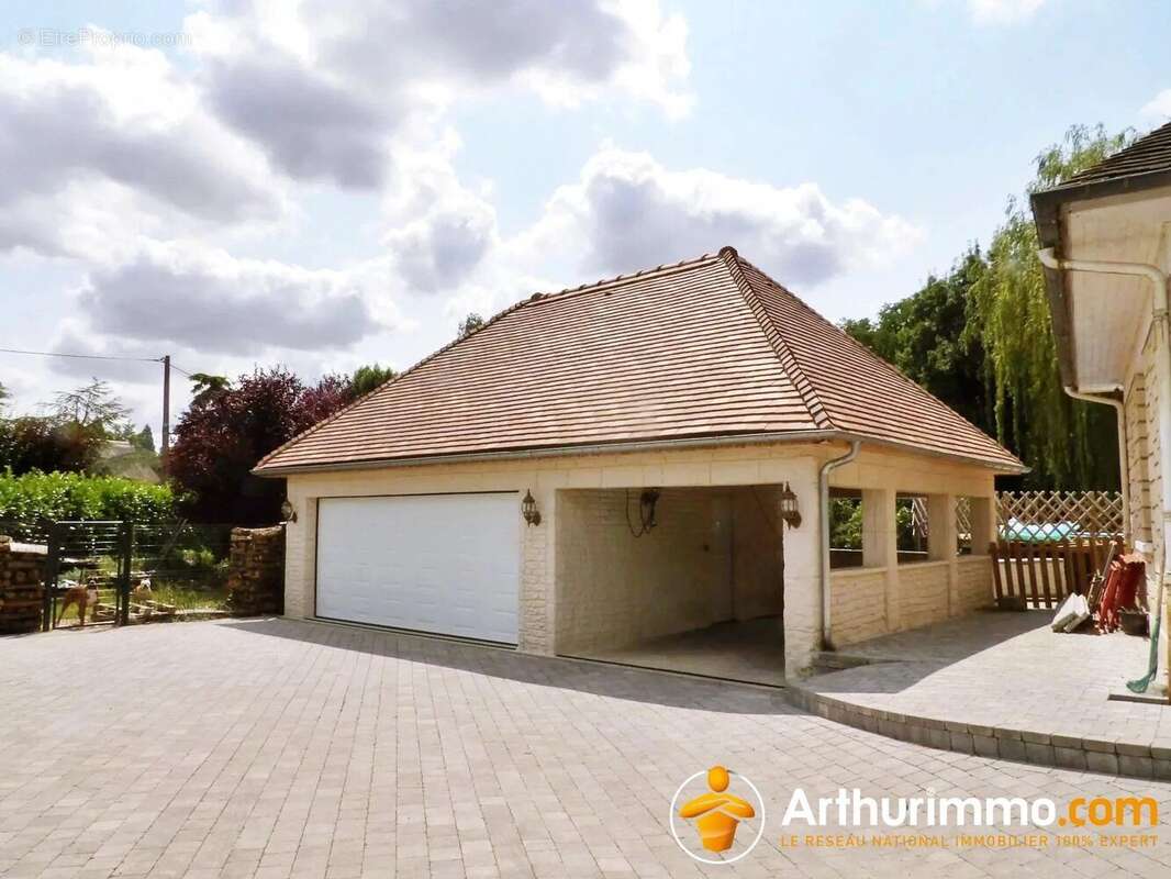 Maison à IVRY-LA-BATAILLE