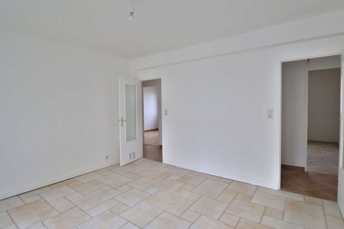 Troyes - appartement t3 renove - photo 3