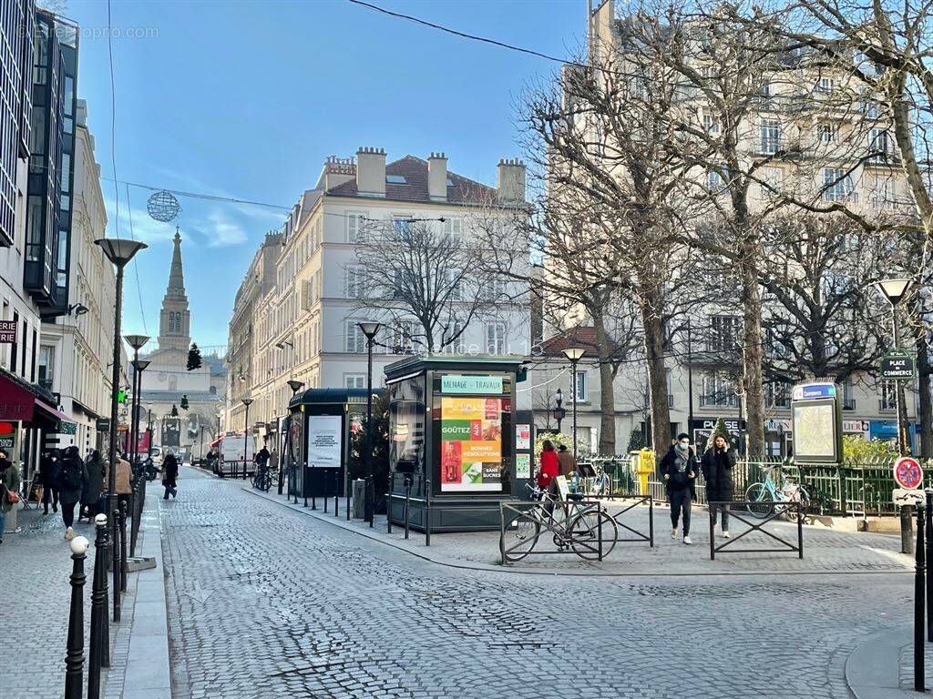 Appartement à PARIS-15E