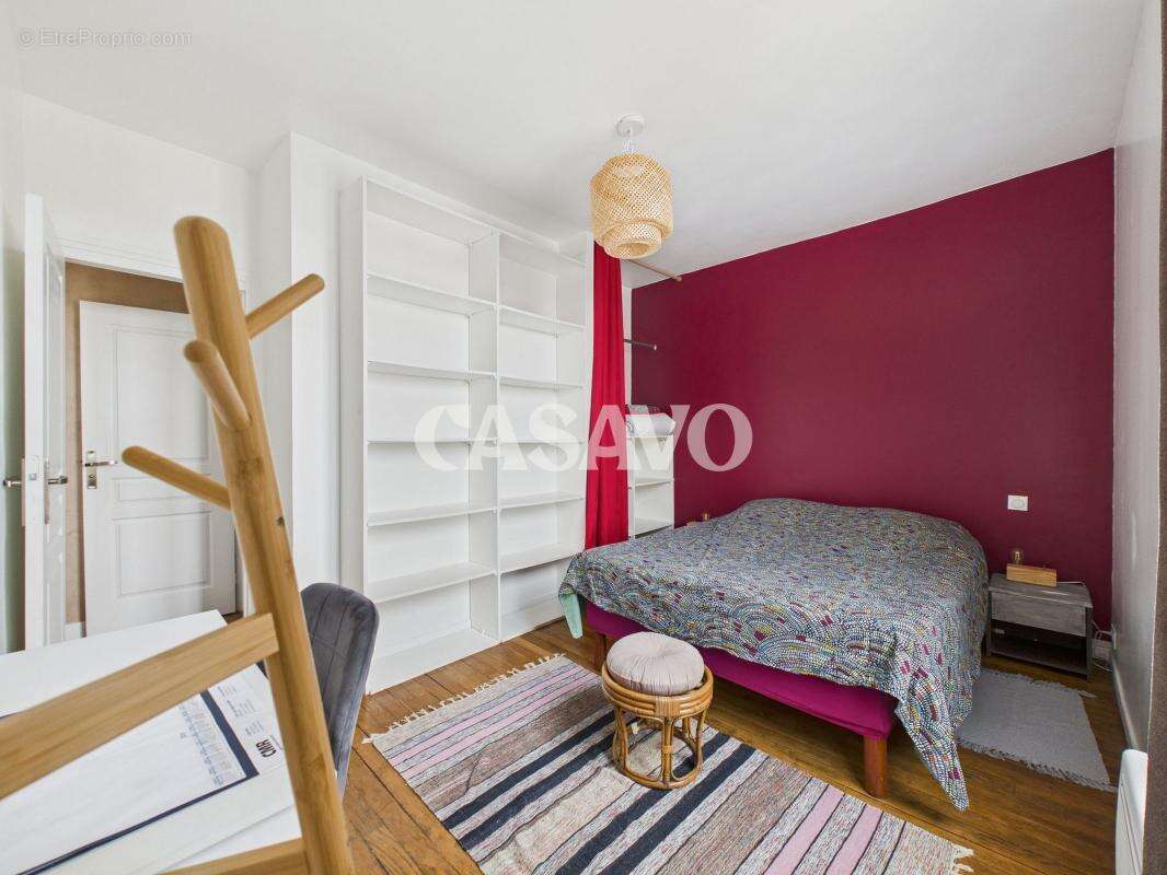 Appartement à LES PAVILLONS-SOUS-BOIS