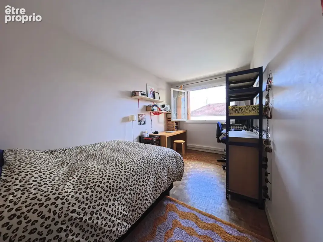 Bas montreuil - 75 m² - 3 pièces - 2 grandes chambres - fort potentiel - photo 8