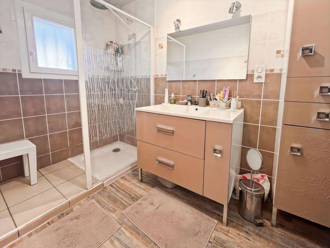 Maison à LIVRON-SUR-DROME